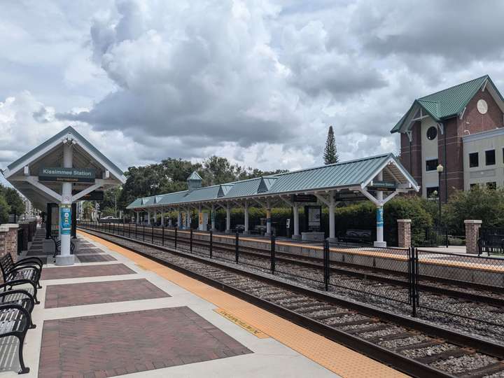 Modern, metal-roofed canopies for commuter rail